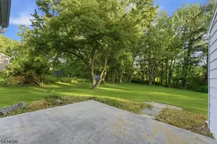 10 Lynnfield Terrace, Lopatcong Township, NJ 08865 - Photo 36