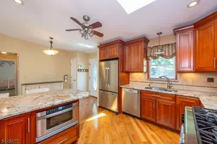 38 Oneida Ave, Hopatcong, NJ 07843 - Photo 10