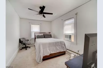 320 E 1st Ave, Roselle, NJ 07203 - Photo 16