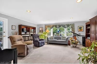 665 Fairfield Way, Union Township, NJ 07083 - Photo 8