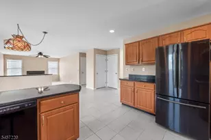 4 Hawthorn Dr, Roxbury Township, NJ 07876 - Photo 14