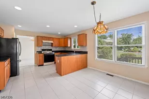 4 Hawthorn Dr, Roxbury Township, NJ 07876 - Photo 12