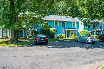 1303 Timber Oaks Rd, Edison, NJ 08820 - Photo 2