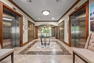463 Victoria Dr, Bridgewater, NJ 08807 - Photo 2