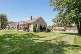 31 Victory Ave, Pohatcong Township, NJ 08865 - Photo 4