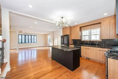 50 Grand Ave, Ridgefield, NJ 07660 - Photo 16