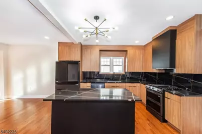 50 Grand Ave, Ridgefield, NJ 07660 - Photo 12