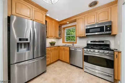 43 Roosevelt Ave, Chatham, NJ 07928 - Photo 12