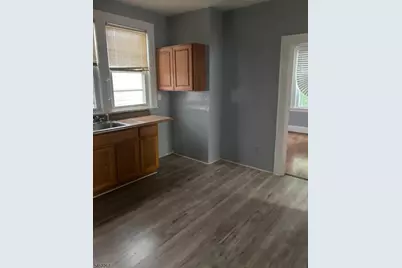 22 Peachtree Rd, Maplewood, NJ 07040 - Photo 8
