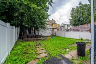 69 Oakland Terrace, Newark, NJ 07106 - Photo 24
