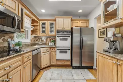 12 Francis Pl, Montclair, NJ 07042 - Photo 8