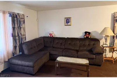 81 Chestnut Ave, Irvington, NJ 07111 - Photo 22
