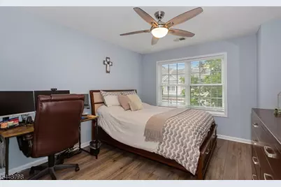 145 Levinberg Ln, Wayne, NJ 07470 - Photo 30