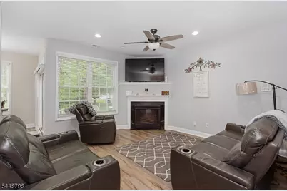 145 Levinberg Ln, Wayne, NJ 07470 - Photo 16