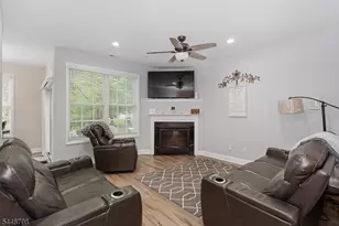 145 Levinberg Ln, Wayne, NJ 07470 - Photo 16