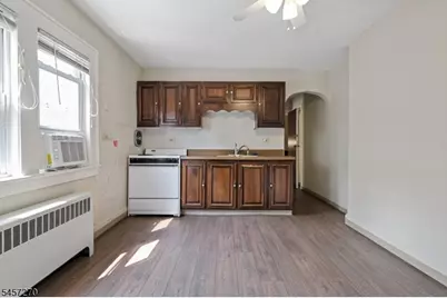 124 Weinmanns Blvd #2, Wayne, NJ 07470 - Photo 4