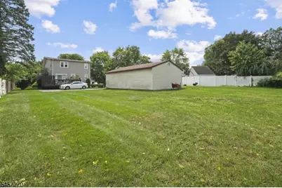 124 Weinmanns Blvd #2, Wayne, NJ 07470 - Photo 12