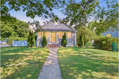 17 Ballantine St, Roxbury Township, NJ 07847 - Photo 2