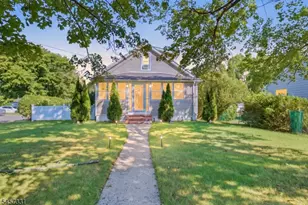 17 Ballantine St, Roxbury Township, NJ 07847 - Photo 2