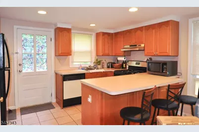331 Center St #3, Westfield, NJ 07090 - Photo 4