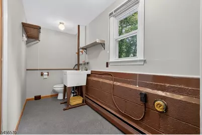 42 Hanover Pl, Wayne, NJ 07470 - Photo 32