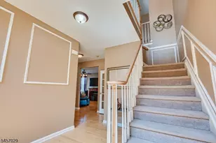 103 Timberhill Dr, Franklin Township, NJ 08823 - Photo 14