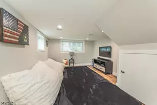 18 Clover Pl, Mine Hill, NJ 07803 - Photo 14