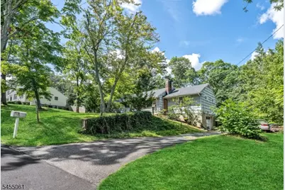 115 Riverwood Ave, Bedminster Township, NJ 07921 - Photo 4