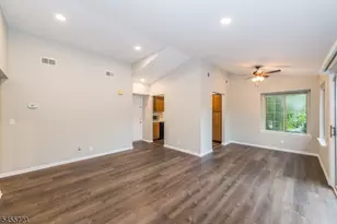 72 Sage Ct Ondo, Bedminster Township, NJ 07921 - Photo 2