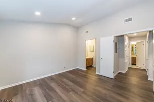 72 Sage Ct Ondo, Bedminster Township, NJ 07921 - Photo 14