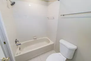 72 Sage Ct Ondo, Bedminster Township, NJ 07921 - Photo 18