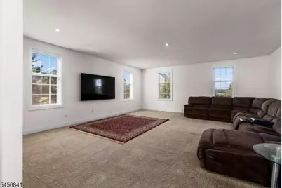 5 Pfrommer Ave, Mount Olive, NJ 07828 - Photo 10