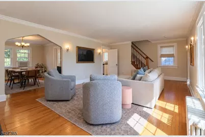 8 S Oak Ct, Madison, NJ 07940 - Photo 4