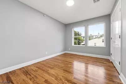 39 Grand Ave, Newark, NJ 07106 - Photo 22