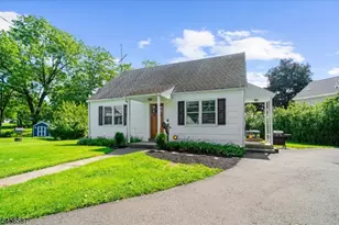16 Abbott Ct, Flemington, NJ 08822 - Photo 2