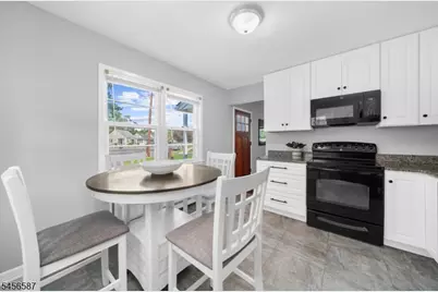 16 Abbott Ct, Flemington, NJ 08822 - Photo 8