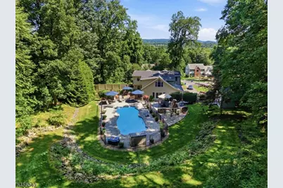70 Old Mountain Rd, Clinton Township, NJ 08833 - Photo 10
