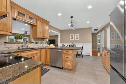 70 Old Mountain Rd, Clinton Township, NJ 08833 - Photo 18