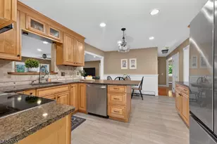 70 Old Mountain Rd, Clinton Township, NJ 08833 - Photo 18