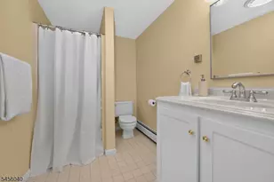 70 Old Mountain Rd, Clinton Township, NJ 08833 - Photo 38