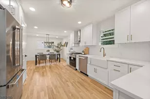 100 Pier Ln, Fairfield, NJ 07004 - Photo 8