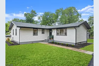 100 Pier Ln, Fairfield, NJ 07004 - Photo 1