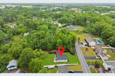 100 Pier Ln, Fairfield, NJ 07004 - Photo 24
