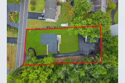 100 Pier Ln, Fairfield, NJ 07004 - Photo 22