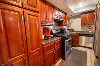 233-12 Nesbit Ter, Irvington, NJ 07111 - Photo 4