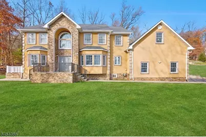 1121 N Washington Ave, Green Brook Township, NJ 08812 - Photo 1