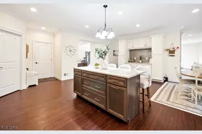 1121 N Washington Ave, Green Brook Township, NJ 08812 - Photo 12