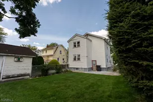 30 Carnation St, Bergenfield, NJ 07621 - Photo 22