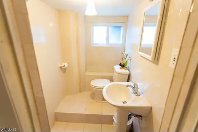 30 Carnation St, Bergenfield, NJ 07621 - Photo 18