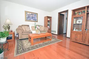 40 Giles Biondi Ct, Bound Brook, NJ 08805 - Photo 4